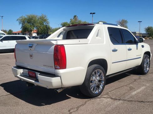 Used 2013 Cadillac Escalade EXT Premium AWD/4WD image 9