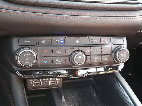 Certified 2025 Dodge Durango GT AWD/4WD image 16