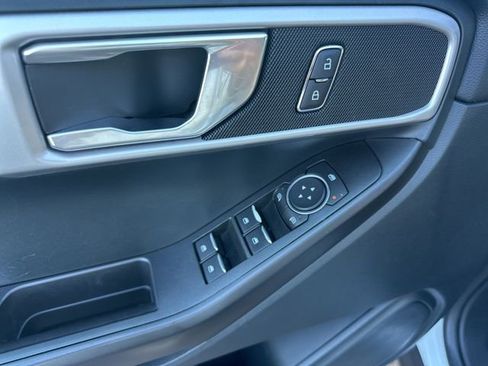 Used 2022 Ford Explorer 4WD image 9