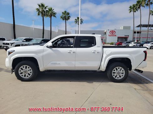 Certified 2024 Toyota Tacoma SR5 image 7