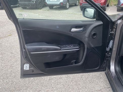 Used 2021 Dodge Charger SXT w/ Leather Interior Group image 18