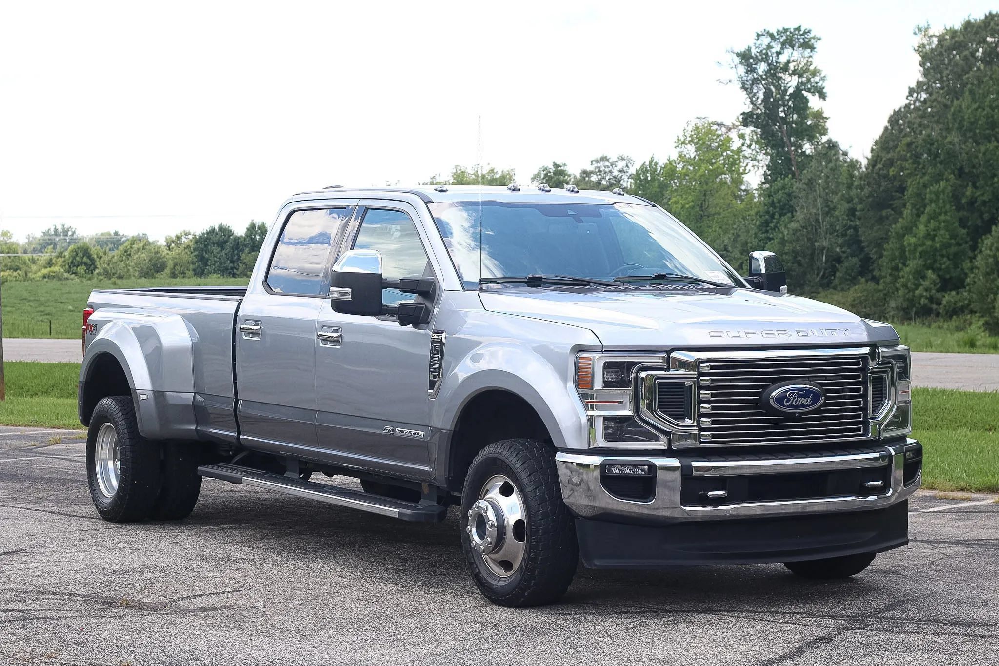Used 2021 Ford F350 Lariat w/ Lariat Ultimate Package AWD/4WD image 1