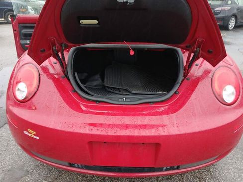 Used 2009 Volkswagen Beetle S image 10