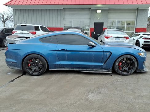 Used 2020 Ford Mustang Shelby GT350R w/ GT350R Equipment Group 920A RWD image 6