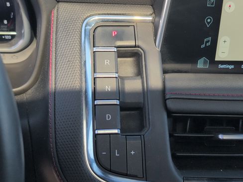 Used 2023 Chevrolet Suburban RST w/ Luxury Package image 18