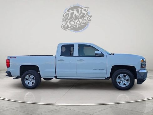 Used 2018 Chevrolet Silverado 1500 LT w/ Trailering Package AWD/4WD image 6