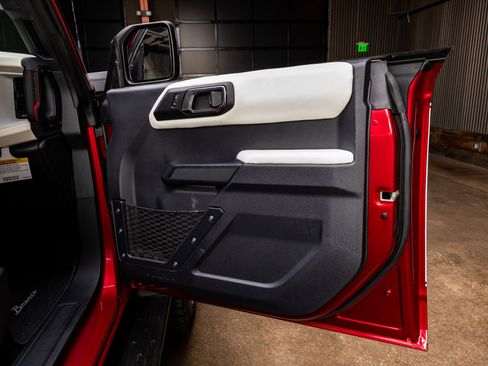 Used 2025 Ford Bronco Heritage Edition image 38