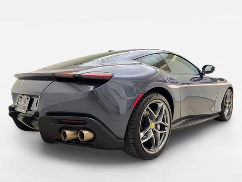 Used 2024 Ferrari Roma RWD image 9