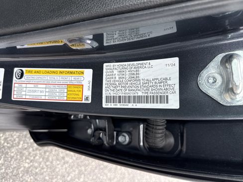 Certified 2025 Honda Accord SE image 37