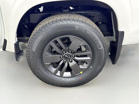 New 2026 Nissan Frontier SV w/ All-Weather Content Package AWD/4WD image 10