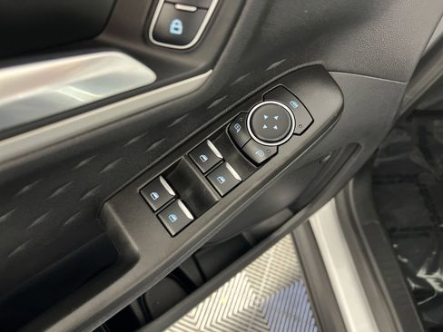 Used 2020 Ford Escape SE image 15