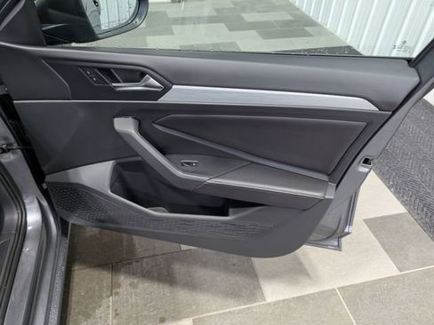 Used 2025 Volkswagen Jetta Sport FWD image 25