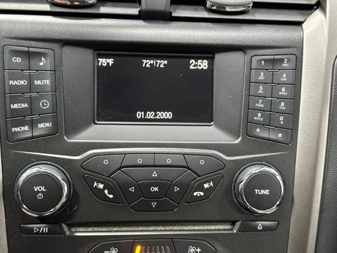 Used 2018 Ford Fusion S FWD image 15