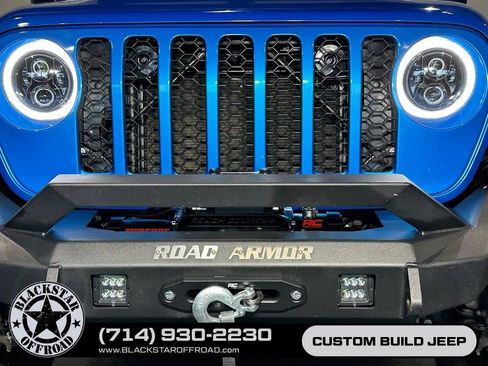 Used 2020 Jeep Gladiator Sport w/ Quick Order Package 24S AWD/4WD image 4