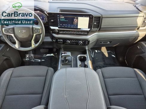 Used 2025 Chevrolet Silverado 1500 LT Trail Boss w/ Convenience Package II AWD/4WD image 21