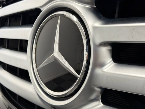 Used 2025 Mercedes-Benz GLS 450 4MATIC image 16