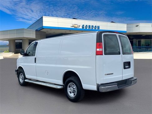 Used 2024 Chevrolet Express 2500 w/ Driver Convenience Package image 7