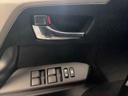 Used 2018 Toyota RAV4 XLE image 10