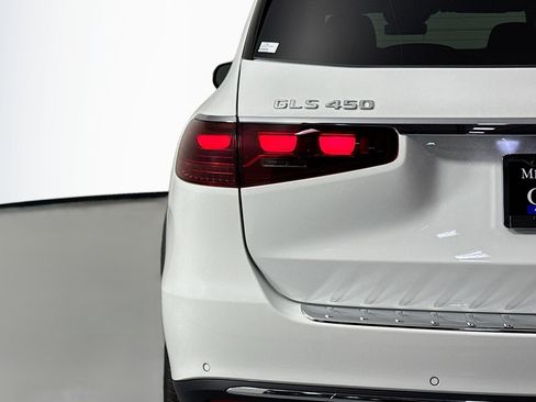 New 2026 Mercedes-Benz GLS 450 4MATIC image 15