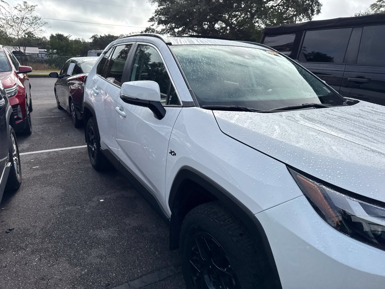 Used 2024 Toyota RAV4 XLE w/ Convenience Package FWD image 5