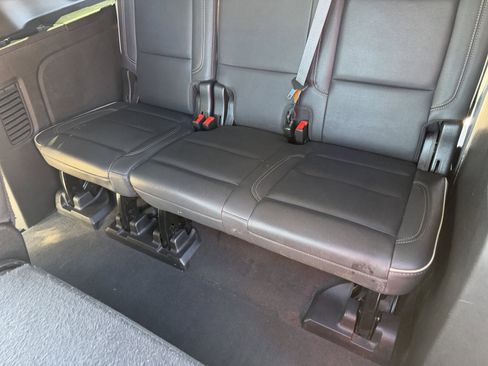 Used 2022 GMC Yukon XL SLT w/ SLT Luxury Package image 26