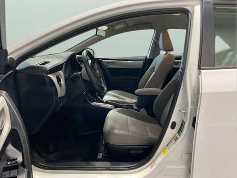 Used 2017 Toyota Corolla LE image 11