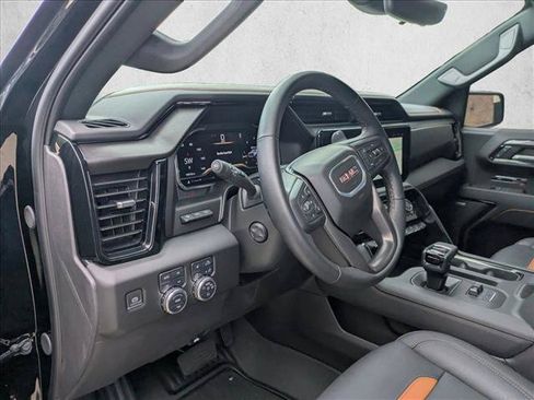 Used 2025 GMC Sierra 1500 AT4 w/ AT4 Premium Package AWD/4WD image 10