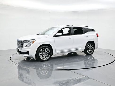Used 2022 GMC Terrain Denali image 5