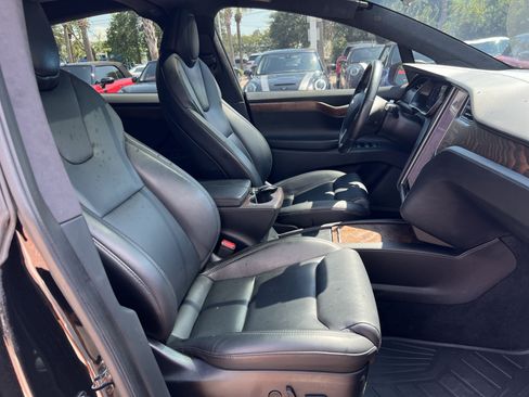 Used 2020 Tesla Model X Long Range AWD/4WD image 34