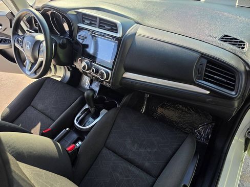 Used 2017 Honda Fit EX image 35