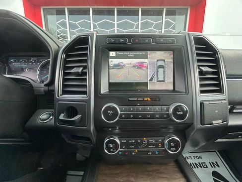 Used 2018 Ford Expedition Platinum image 14