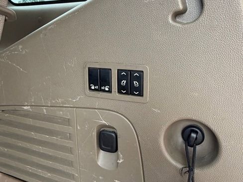 Used 2016 Chevrolet Tahoe LT RWD image 19