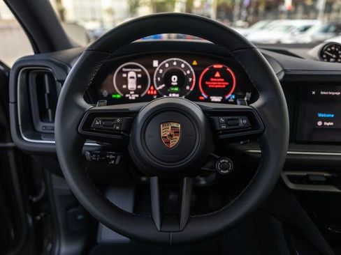 New 2026 Porsche Cayenne E-Hybrid AWD/4WD image 6