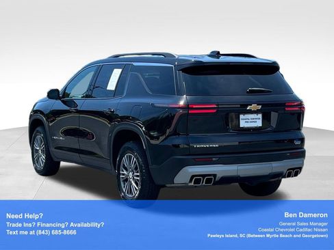 Used 2025 Chevrolet Traverse LT FWD image 15