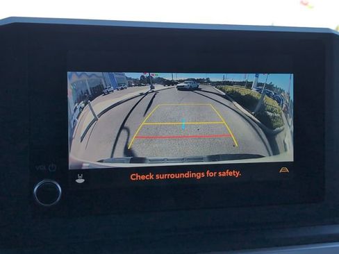 Used 2025 Toyota Tacoma SR image 22