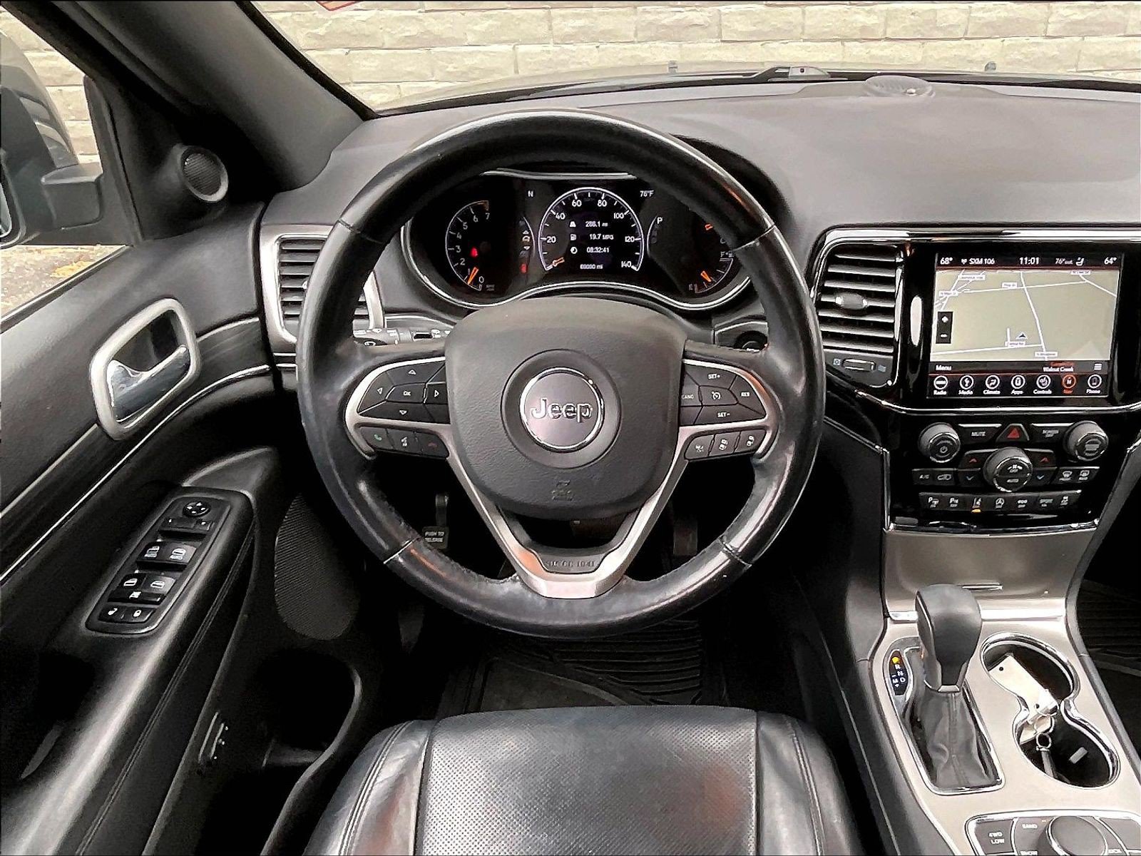 Used 2019 Jeep Grand Cherokee Limited w/ Luxury Group II AWD/4WD image 4