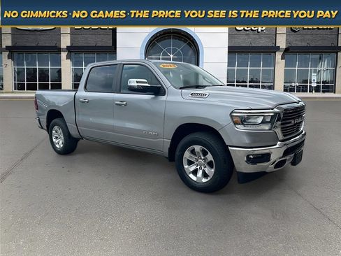 Used 2023 RAM 1500 Laramie AWD/4WD image 1