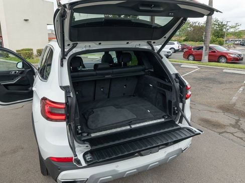Used 2022 BMW X5 xDrive45e w/ Parking Assistance Package image 22