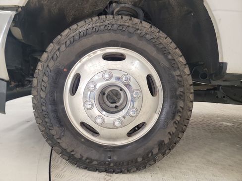 Used 2019 Ford F350 Lariat w/ Chrome Package AWD/4WD image 10