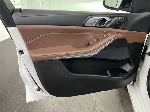 Used 2022 BMW X7 xDrive40i w/ Premium Package AWD/4WD image 23