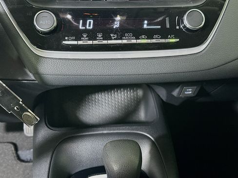 Used 2024 Toyota Corolla LE FWD image 22