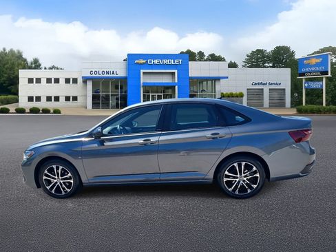 Used 2024 Volkswagen Jetta Sport FWD image 6