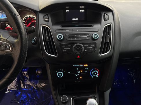 Used 2017 Ford Focus ST image 23