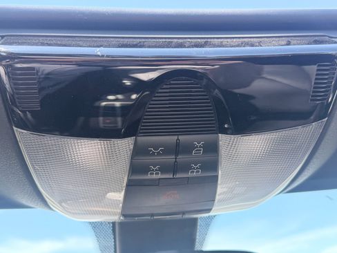 Used 2009 Mercedes-Benz SLK 350 image 16
