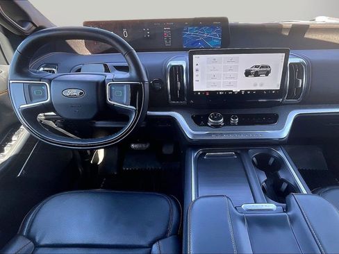 Used 2025 Ford Expedition Tremor AWD/4WD image 16