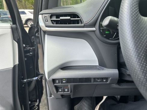 Used 2024 Toyota Sienna XSE AWD/4WD image 21