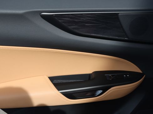 Certified 2025 Lexus NX 250 FWD w/ Towing Package (2000 Lbs) image 37