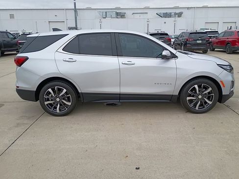 Used 2022 Chevrolet Equinox LT FWD image 14