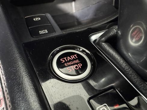Used 2024 Nissan Kicks SR FWD image 17