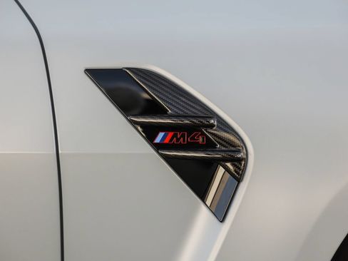 Used 2023 BMW M4 CSL RWD image 8
